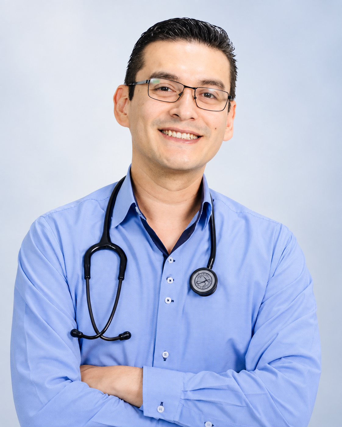 Dr. Daniel Delgado, Médico Internista
