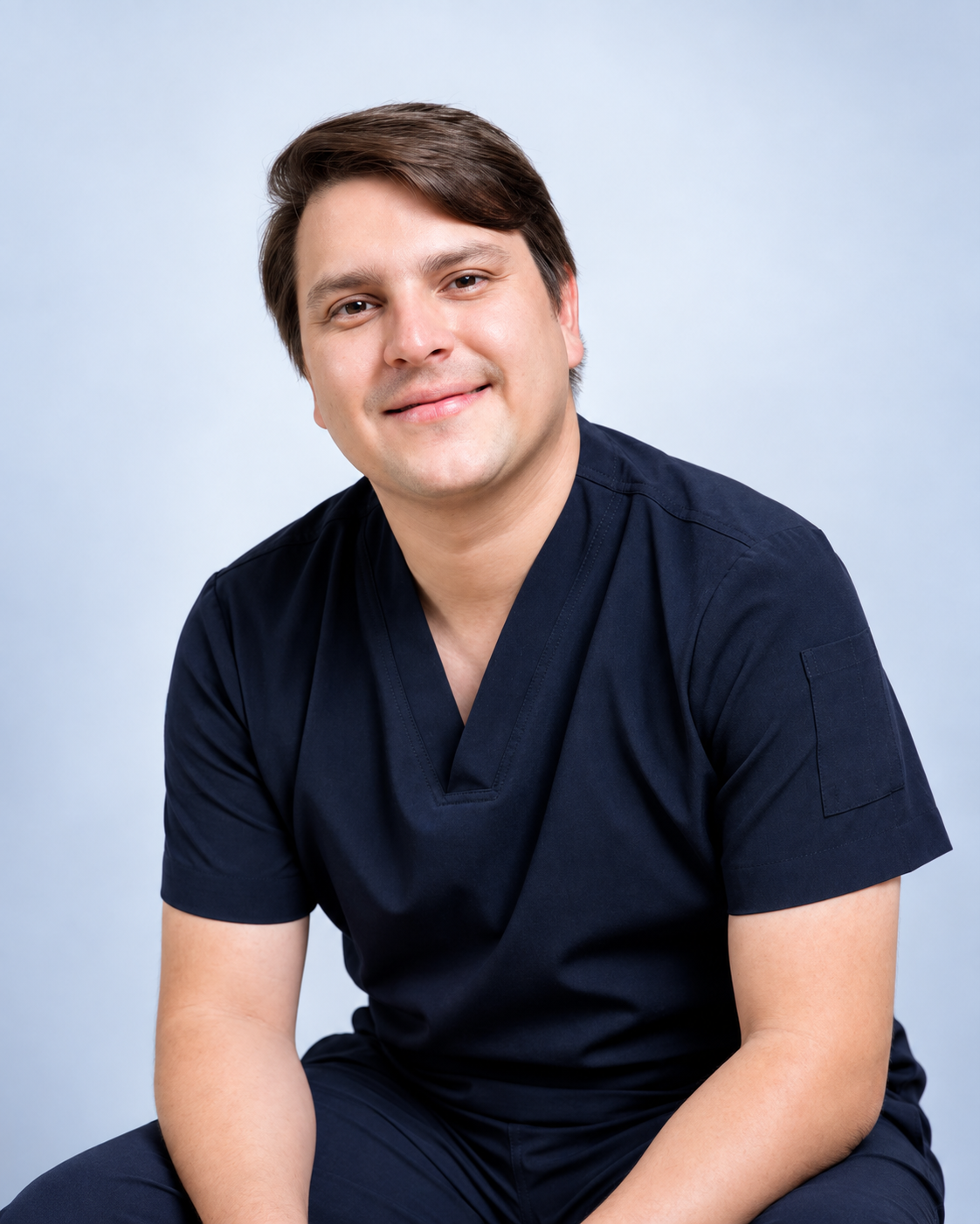Dr. Leonel Sarabia, Dermatólogo